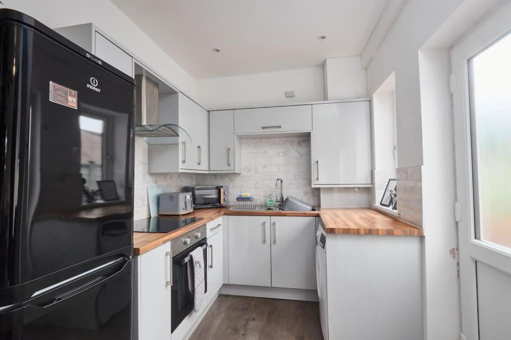 Haw Hill House - Modern 4 Bed Διαμέρισμα Normanton  Εξωτερικό φωτογραφία
